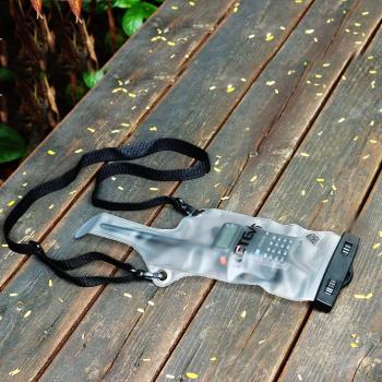 Preview: Universelle wasserdichte Tasche mit Trageriemen für Funkgeräte